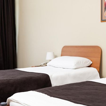 Hotel Luxor Pristina Eksteriør billede