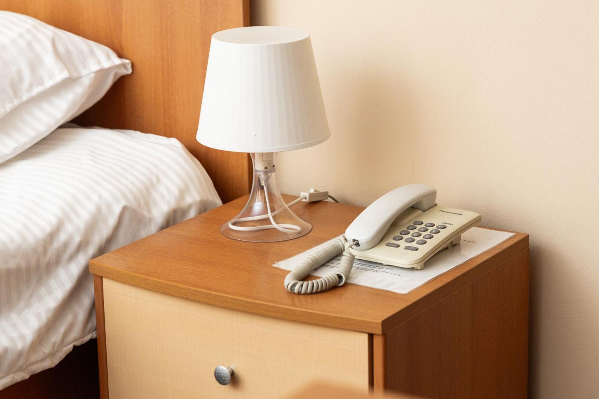 Hotel Luxor Pristina Eksteriør billede