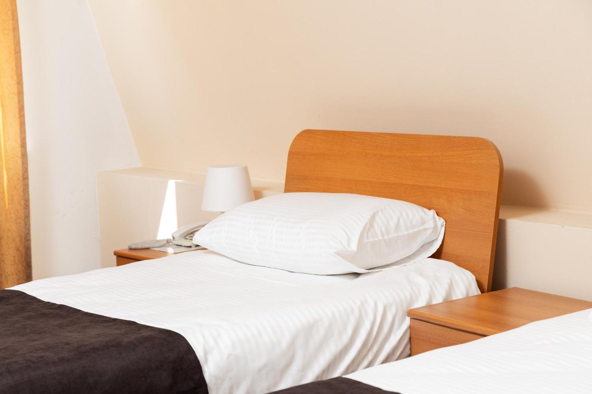Hotel Luxor Pristina Eksteriør billede